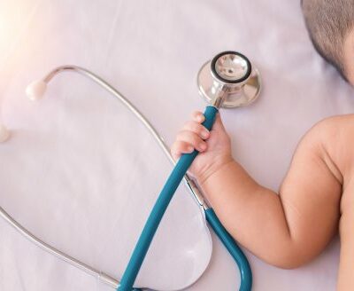 Choosing the right pediatrician for you baby (or children) can be daunting. These easy tips are essential to know before you choose a pediatrician.